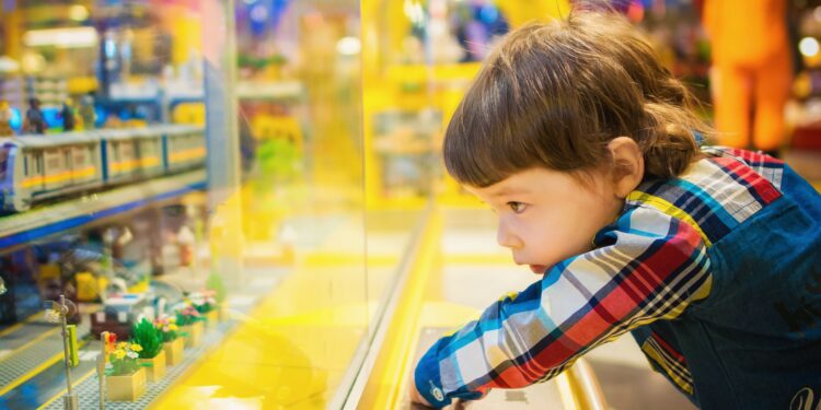 Wim maakt droom waar en opent winkel voor modelbouw