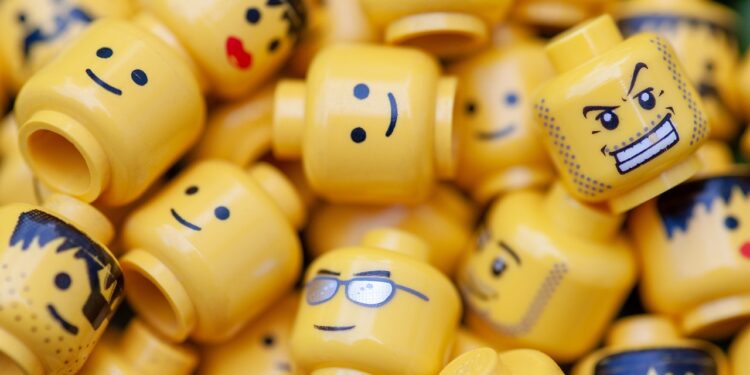 LEGO sleept Nederlander voor de rechter vanwege verkoop treinreplica’s